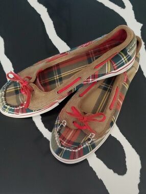 Vans Women's Red Plaid and Tan Suede Moccasins Flats Sz.7